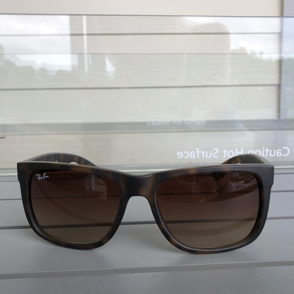 Ray-Ban sunglasses - Picture 5 of 5